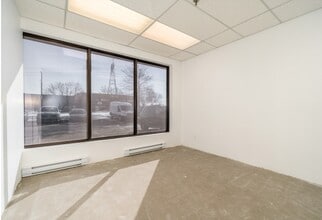 445 Av St Jean Baptiste, Québec, QC à louer Photo intérieure- Image 1 de 3