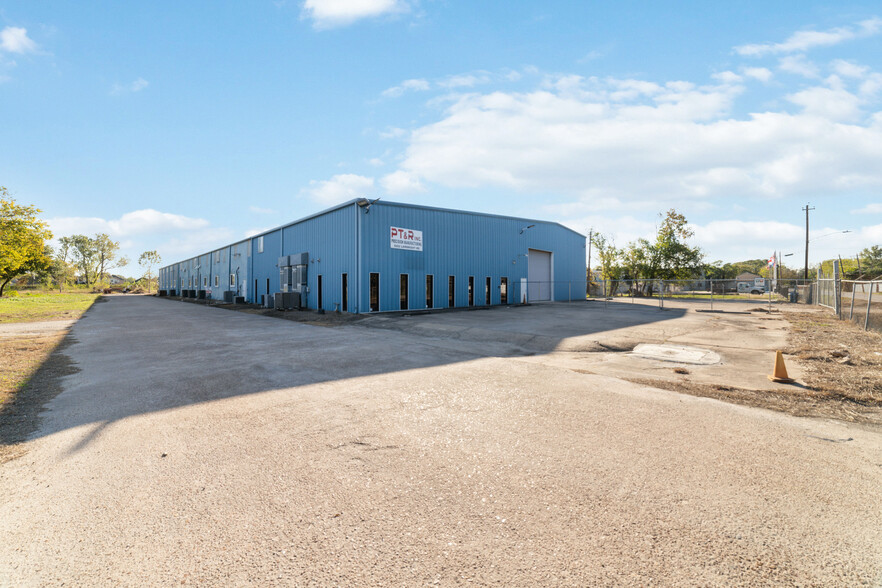 9202 Lambright Rd, Houston, TX for sale - Building Photo - Image 2 of 31