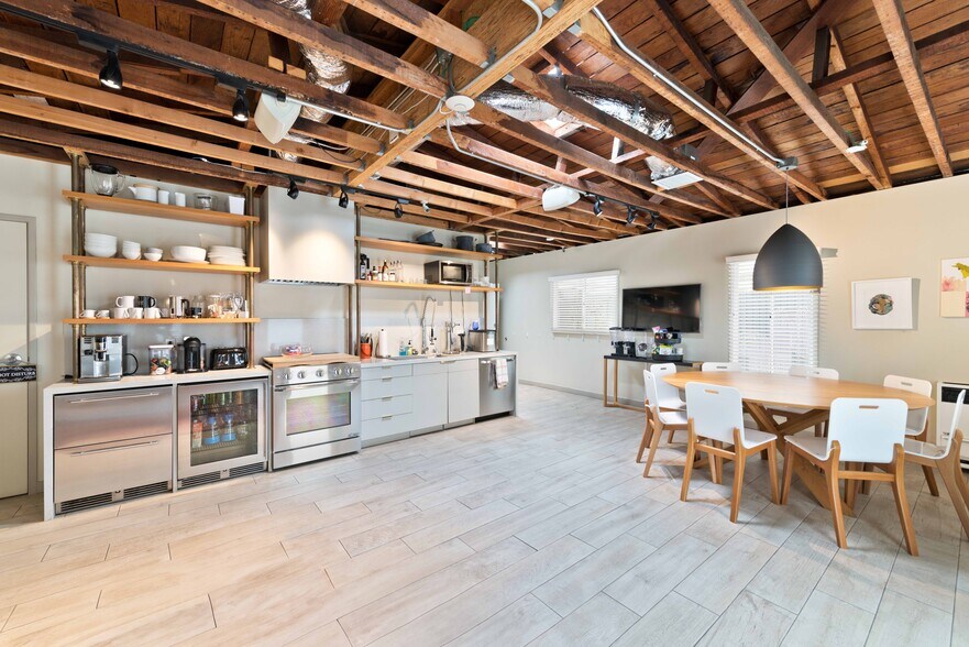 2116 Zeno Pl, Venice, CA à louer - Photo intérieure - Image 2 de 11