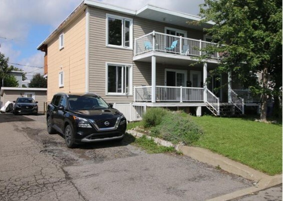 9-13 Rue Dugas, Québec, QC à vendre - Photo principale - Image 1 de 1
