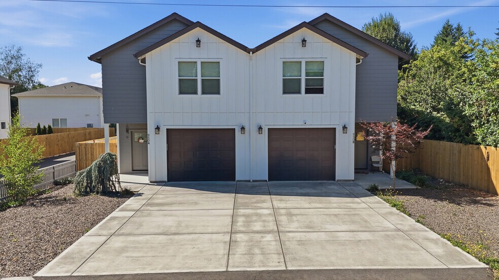 972 Walnut St, Kelso, WA for sale - Building Photo - Image 3 of 48