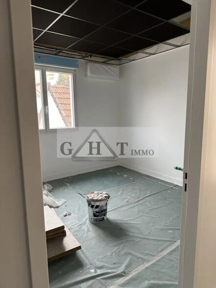 Office in Les Pavillons-sous-Bois for lease - Interior Photo - Image 2 of 3