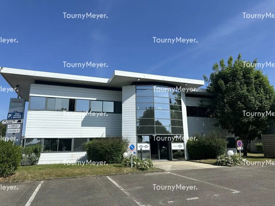 Local d'activités dans Saint-Herblain à vendre Photo du bâtiment- Image 1 de 10