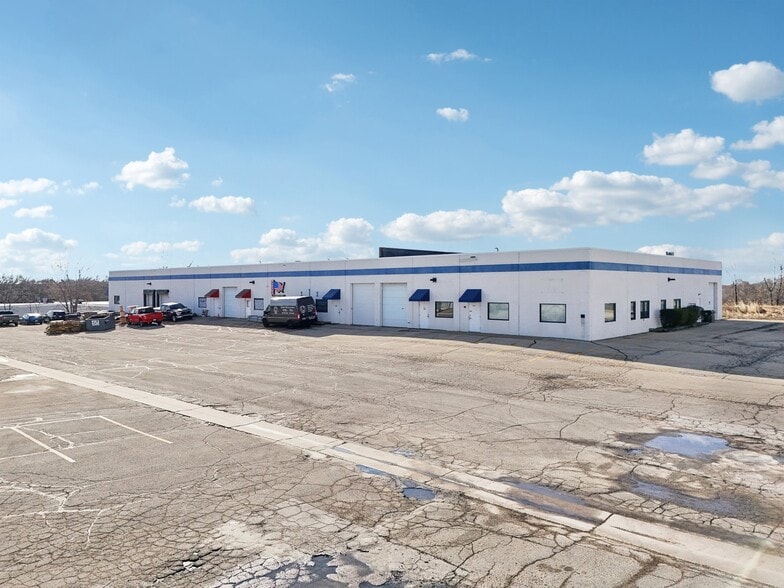 4515 Helgesen Dr, Madison, WI for lease - Building Photo - Image 1 of 4