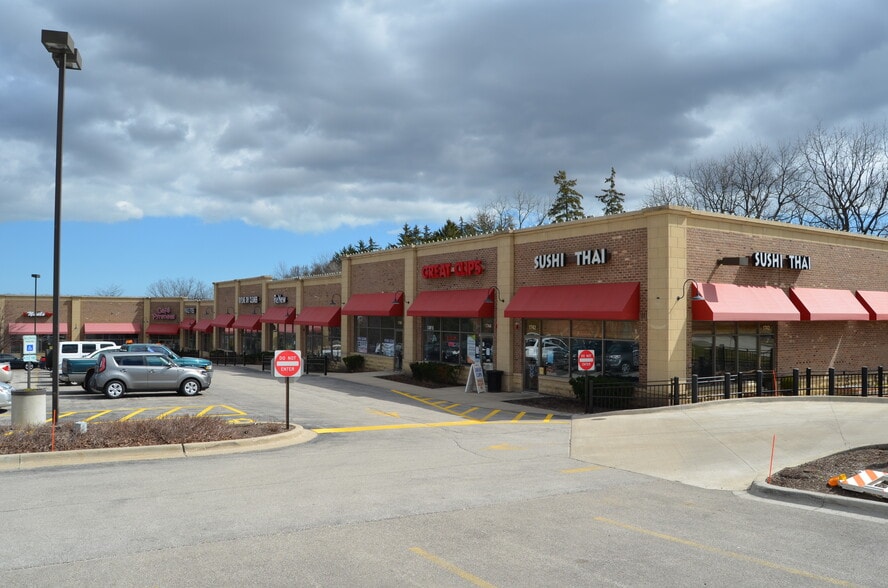 1742-1768 N Milwaukee Ave, Libertyville, IL for lease - Building Photo - Image 2 of 6