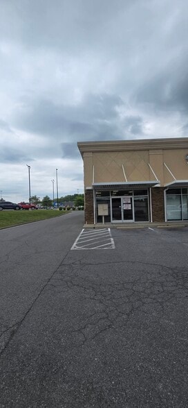 1883 Robert C Byrd Dr, Beckley, WV for lease - Building Photo - Image 2 of 17