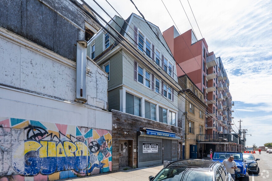 160 Beach 116th St, Rockaway Park, NY for sale - Building Photo - Image 3 of 4