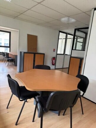 Plus de détails pour Bureau à louer