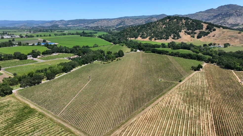 6160 St Helena hwy, Napa, CA à vendre - Vidéo sur l’inscription commerciale - Image 2 de 34