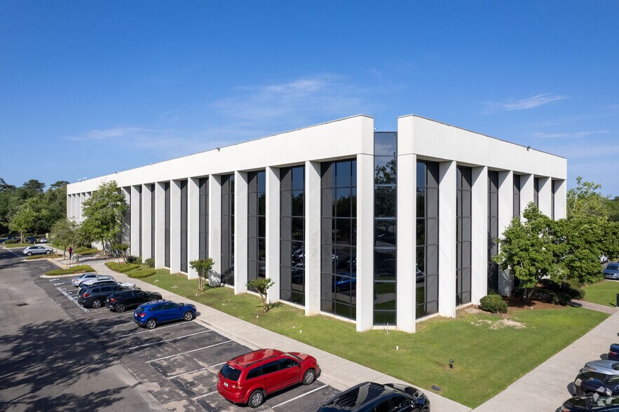 2551 W Executive Center Cir, Tallahassee, FL à louer - Photo du bâtiment - Image 2 de 18