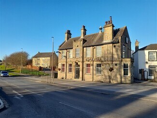 Plus de détails pour 349 Bradford Rd, Liversedge - Commerce de détail à vendre