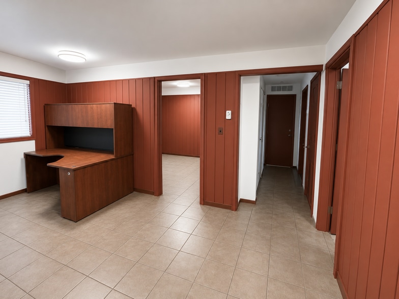12205 116th Ave, Surrey, BC for sale - Building Photo - Image 3 of 14
