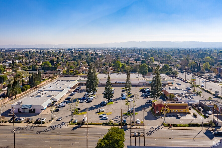 9000-9046 Balboa Blvd, Northridge, CA à louer - Photo du bâtiment - Image 1 de 5