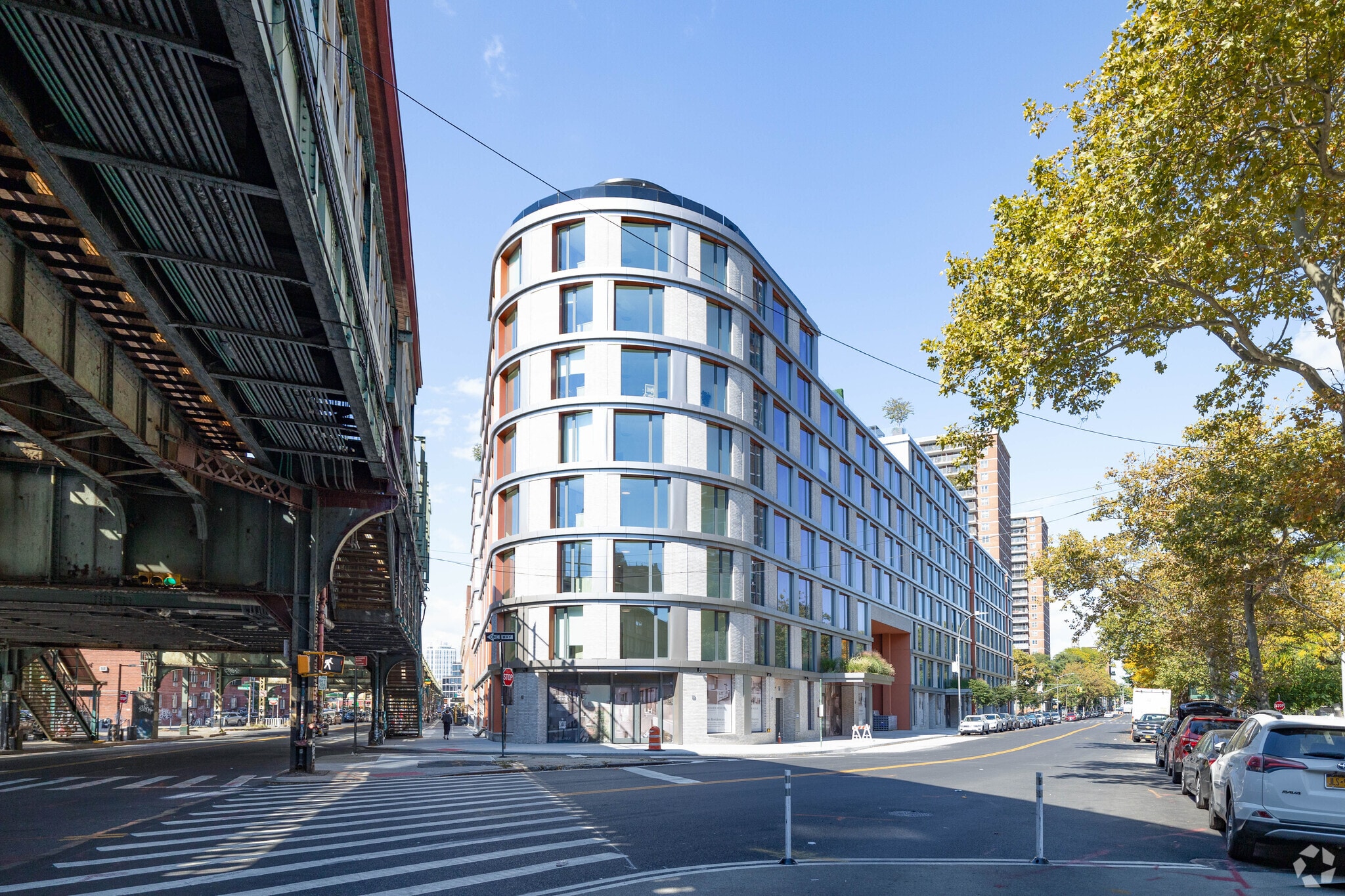 555 Broadway, Brooklyn, NY for lease Building Photo- Image 1 of 11