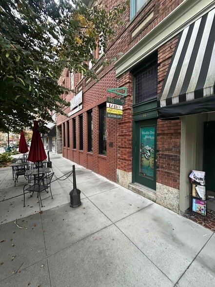 443 N Main St, Hendersonville, NC for lease - Building Photo - Image 2 of 6