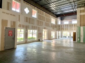 12211 Regency Village Dr, Orlando, FL for lease Interior Photo- Image 2 of 11