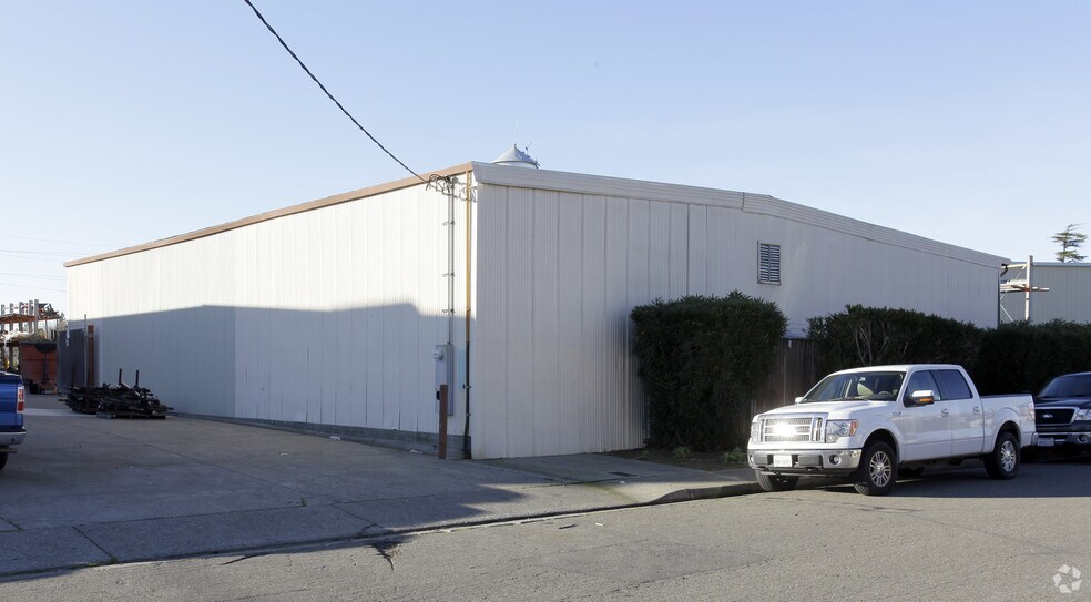 210 S Jefferson st, Dixon, CA à vendre - Photo du bâtiment - Image 2 de 5