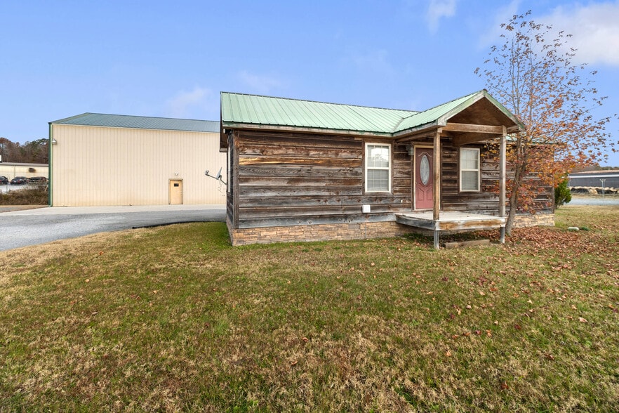 372 Jones St, Decatur, TN à vendre - Photo du bâtiment - Image 3 de 24