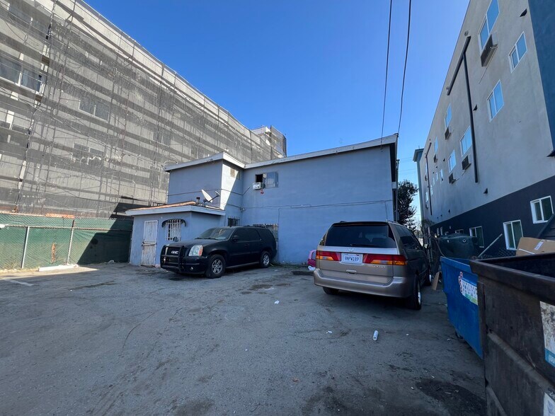 7307 S Broadway, Los Angeles, CA à vendre - Photo du bâtiment - Image 3 de 5