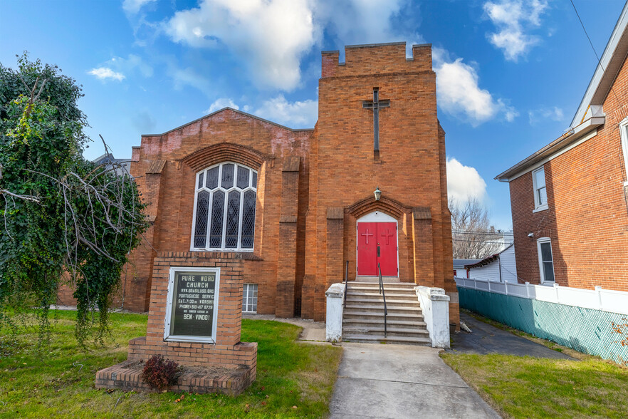 927 Broadway, Fountain Hill, PA à vendre - Photo du bâtiment - Image 2 de 36