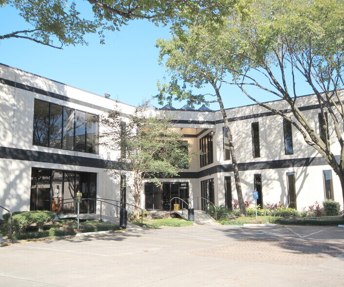 2800 Antoine Dr, Houston, TX à louer - Photo du bâtiment - Image 2 de 5