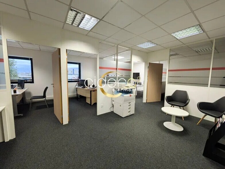 Office in Clermont-Ferrand for lease - Building Photo - Image 1 of 4