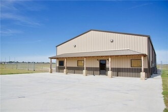 4651 Technology Dr, Weatherford, OK for lease Interior Photo- Image 1 of 14