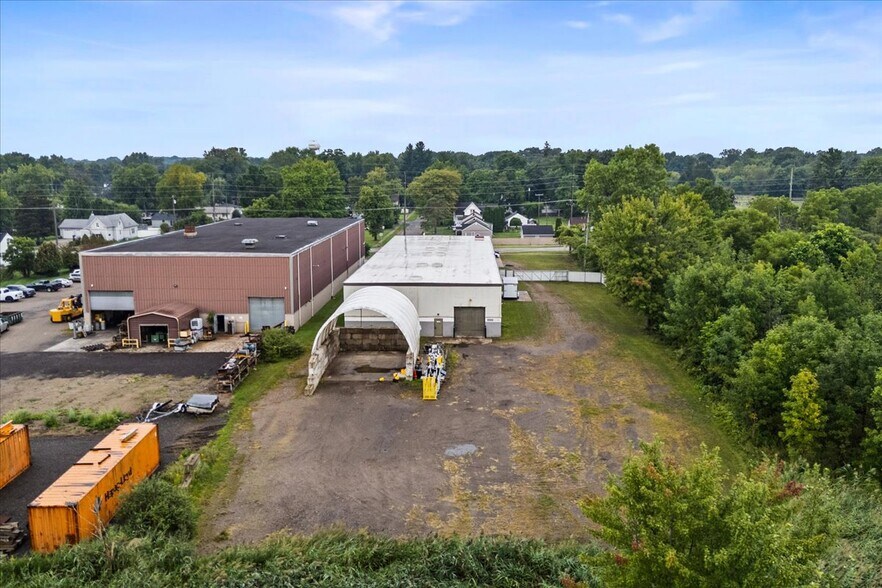 59230 Havenridge Rd, New Haven, MI à vendre - Photo du bâtiment - Image 2 de 41