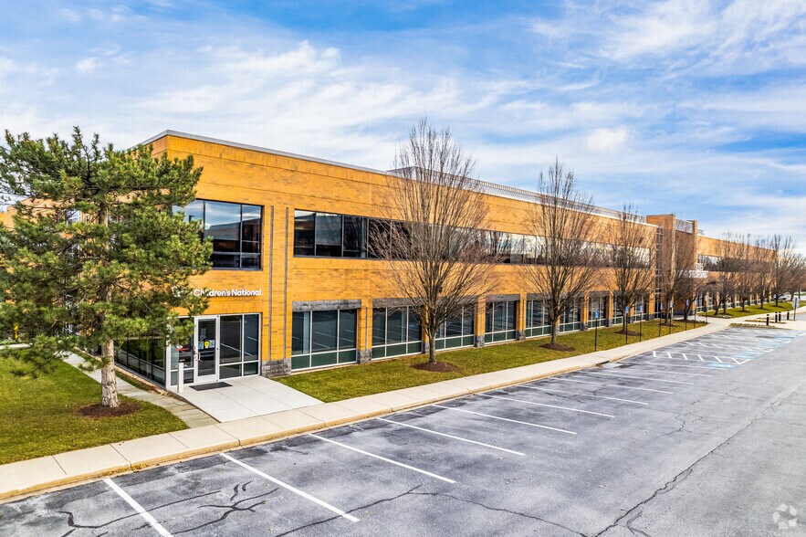 5285 Westview Dr, Frederick, MD à louer - Photo du bâtiment - Image 2 de 12