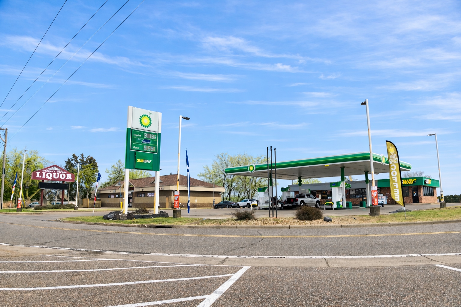 C-Store Portfolio | 3 MN & WI Locations portfolio of 3 properties for sale on LoopNet.ca Primary Photo- Image 1 of 7