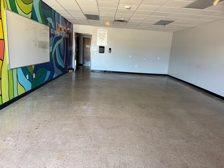 8200 Schrade Rd, Rowlett, TX à vendre - Photo du bâtiment - Image 3 de 16