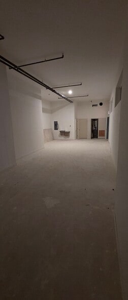 2046 N Damen Ave, Chicago, IL for sale - Building Photo - Image 2 of 4