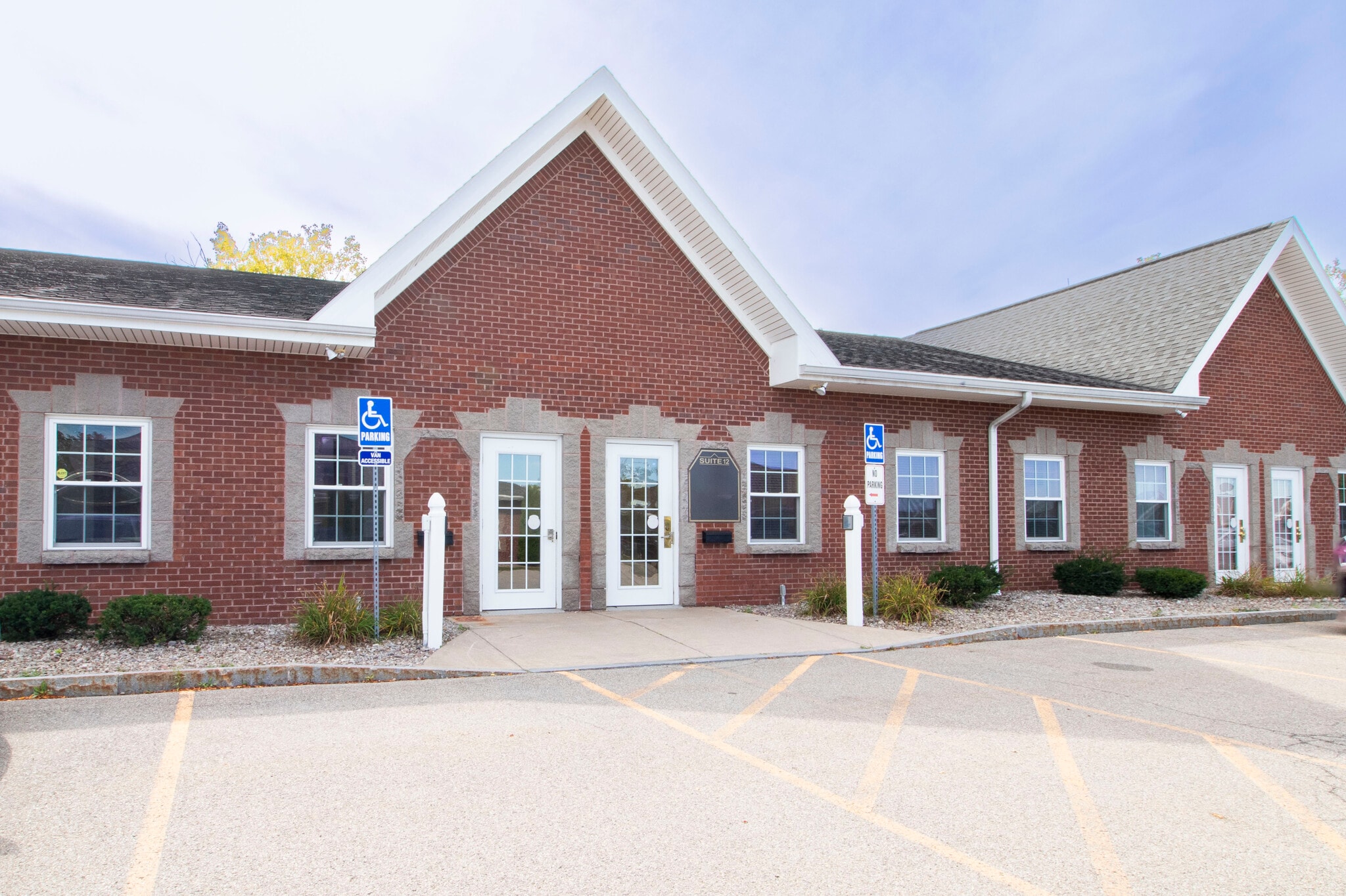 95 Canal Landing Blvd, Rochester, NY for lease Building Photo- Image 1 of 48