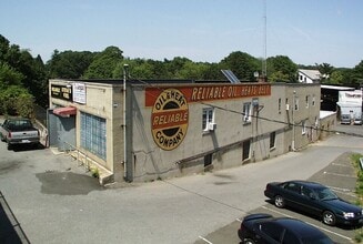 351 Courtland Ave, Stamford, CT for lease Interior Photo- Image 1 of 4