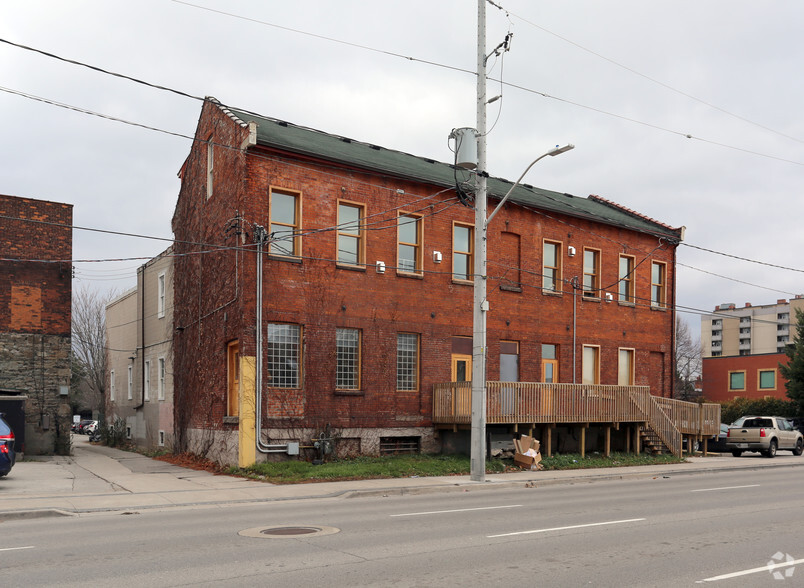 15 Wellington St N, Hamilton, ON for lease - Building Photo - Image 2 of 2