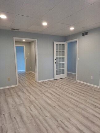 Plus de détails pour 100 Larchwood Dr, Largo, FL - Bureau à louer