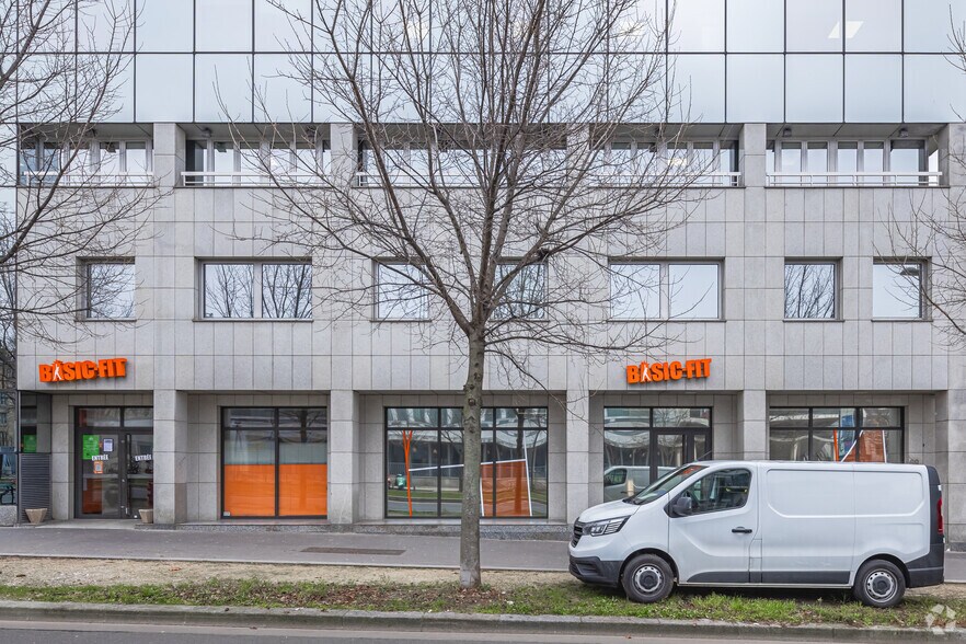 67-69 Boulevard Bessières, Paris for lease - Building Photo - Image 2 of 3