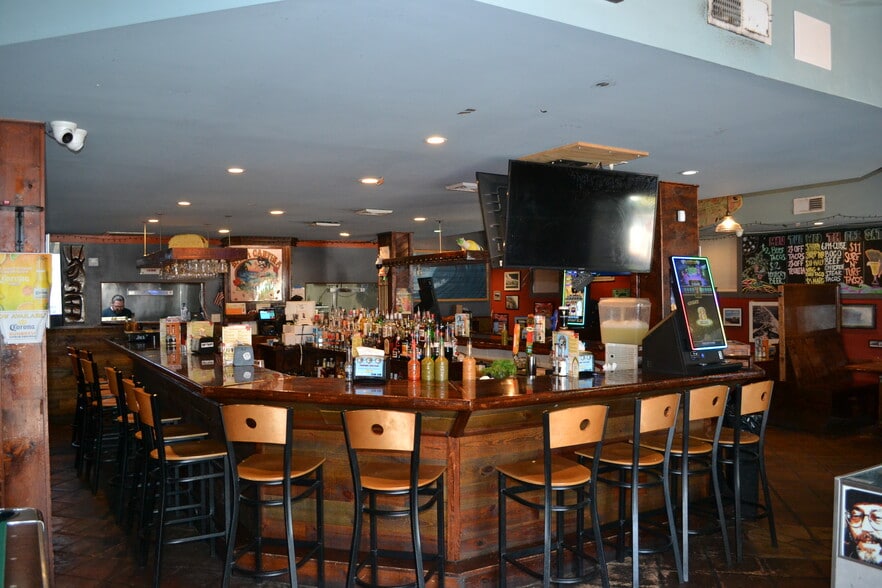 204-206 23rd St, Virginia Beach, VA for lease - Interior Photo - Image 3 of 5