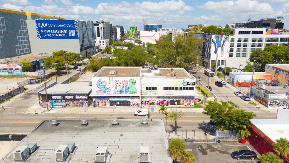 2534 N Miami Ave, Miami, FL à louer - Photo du bâtiment - Image 2 de 4