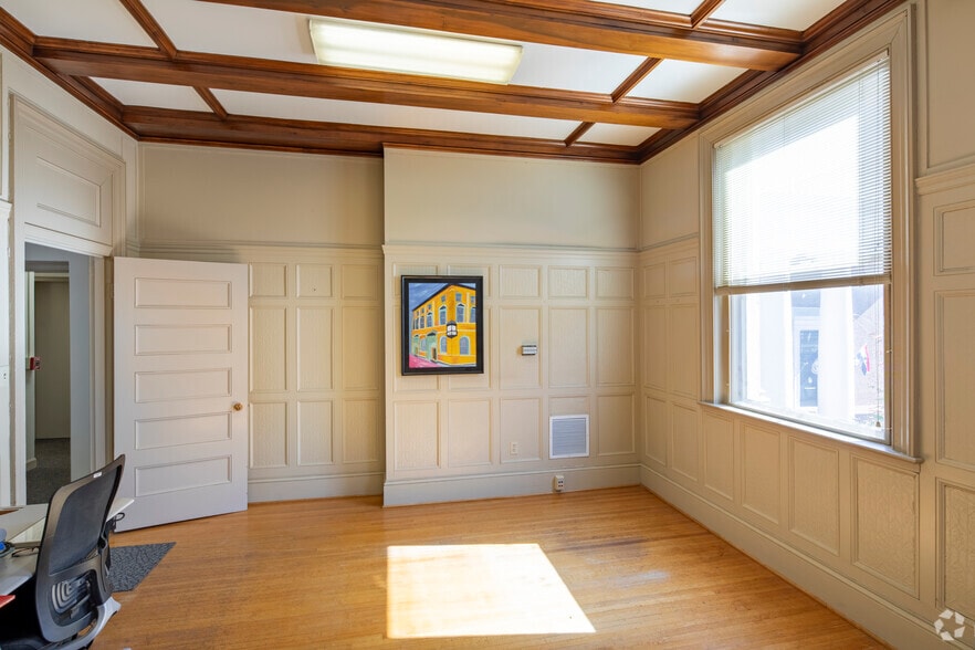 100 N Loudoun St, Winchester, VA à louer - Photo intérieure - Image 3 de 20