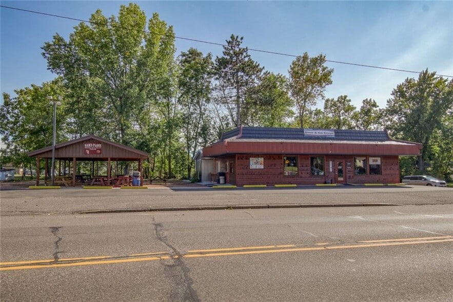401 Bridge St, Cornell, WI for sale - Primary Photo - Image 1 of 36