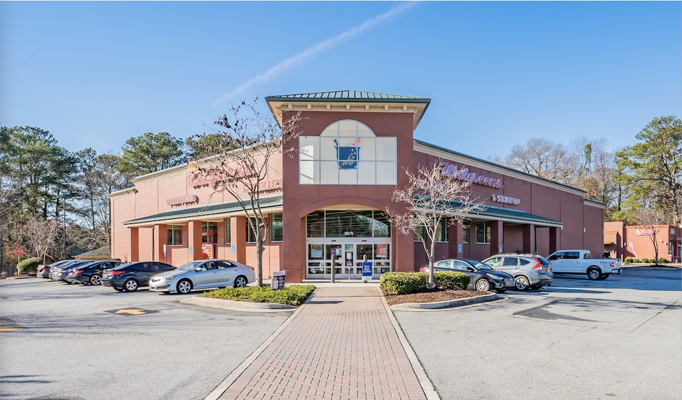 5675 Jonesboro Rd, Lake City, GA for lease - Building Photo - Image 1 of 6