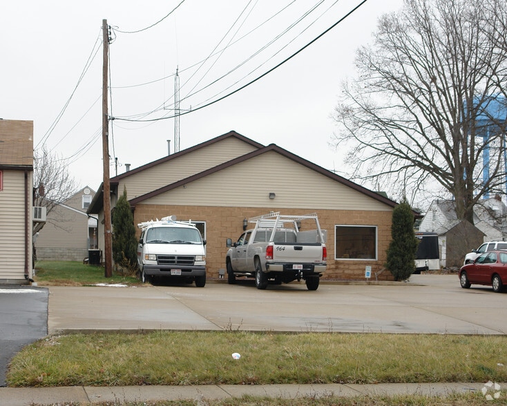 123 N Meridian Rd, Youngstown, OH à vendre - Photo du bâtiment - Image 2 de 2
