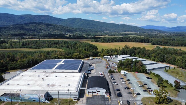 Plus de détails pour 5400 Three Notch'd Rd, Crozet, VA - Industriel à louer