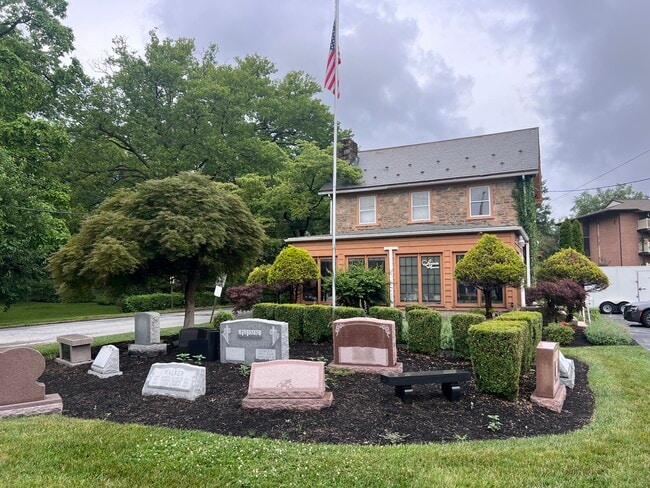 Plus de détails pour 601 E Lancaster Ave, Downingtown, PA - Bureau à vendre