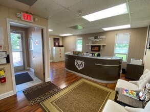 164 Railroad Dr, Warminster, PA for lease Interior Photo- Image 2 of 18