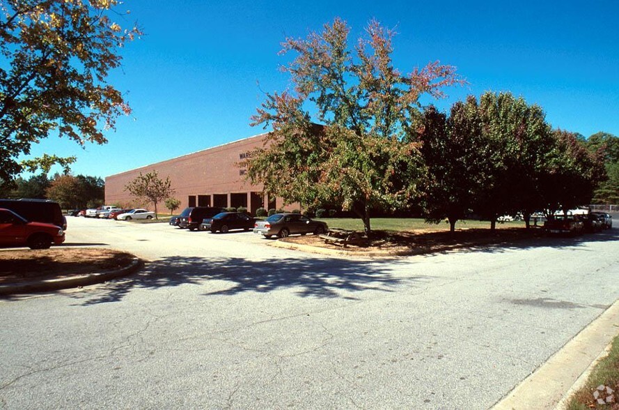 1223 First Flags Dr, Austell, GA à vendre - Photo du bâtiment - Image 2 de 3