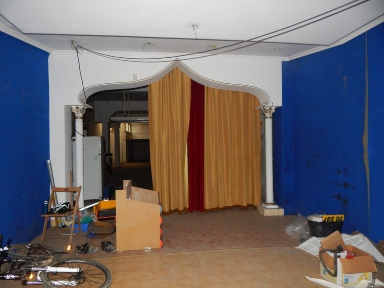 Retail in Ontinyent, Valencia for lease - Building Photo - Image 1 of 9