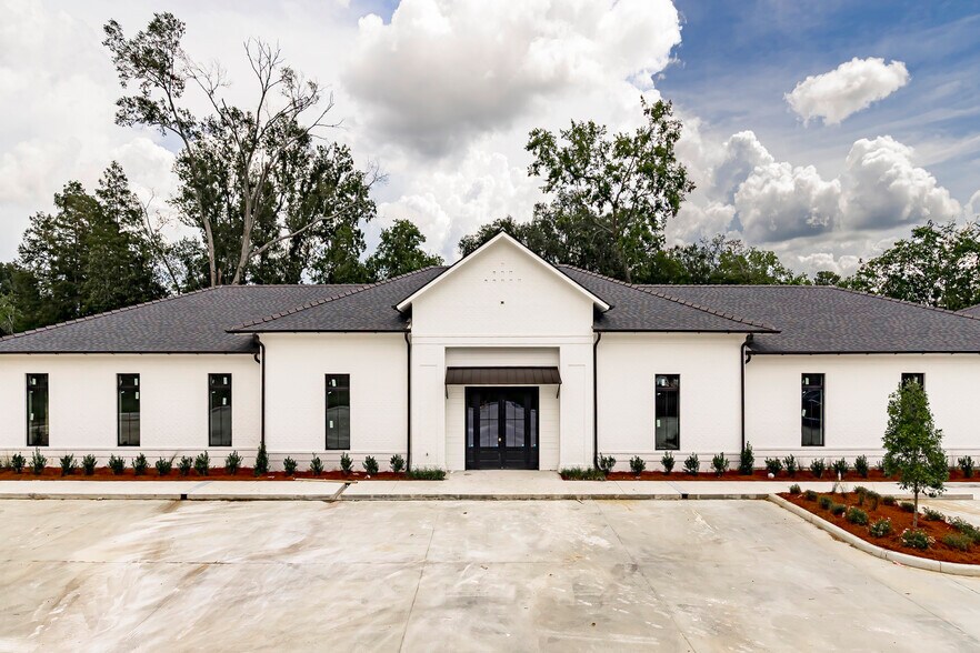 10315 Jefferson Hwy, Baton Rouge, LA for lease - Building Photo - Image 2 of 23