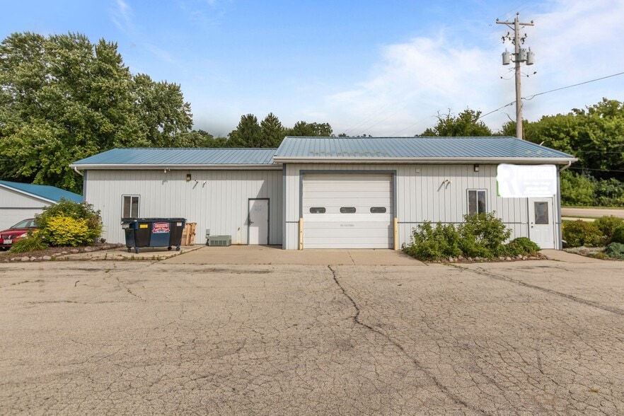 N7658 County Highway WH, Taycheedah, WI for sale - Building Photo - Image 1 of 37